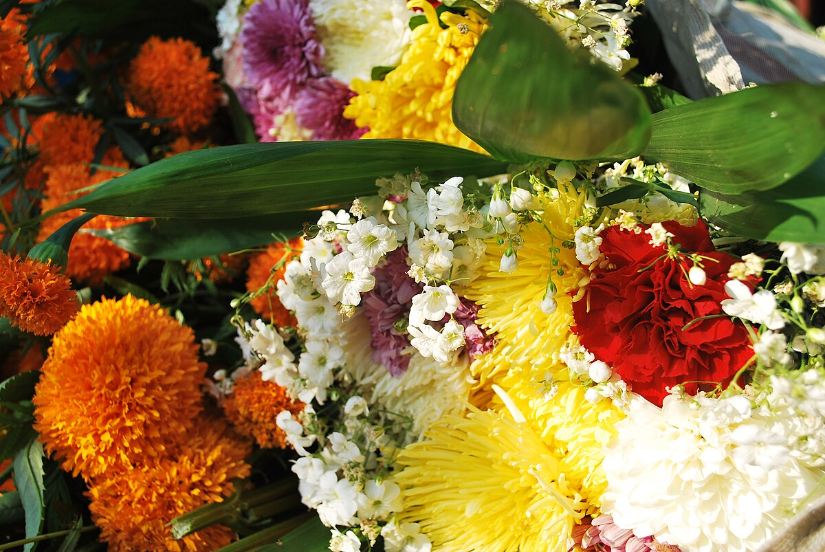 Day of the Dead Flowers: The Fragrance of Memory